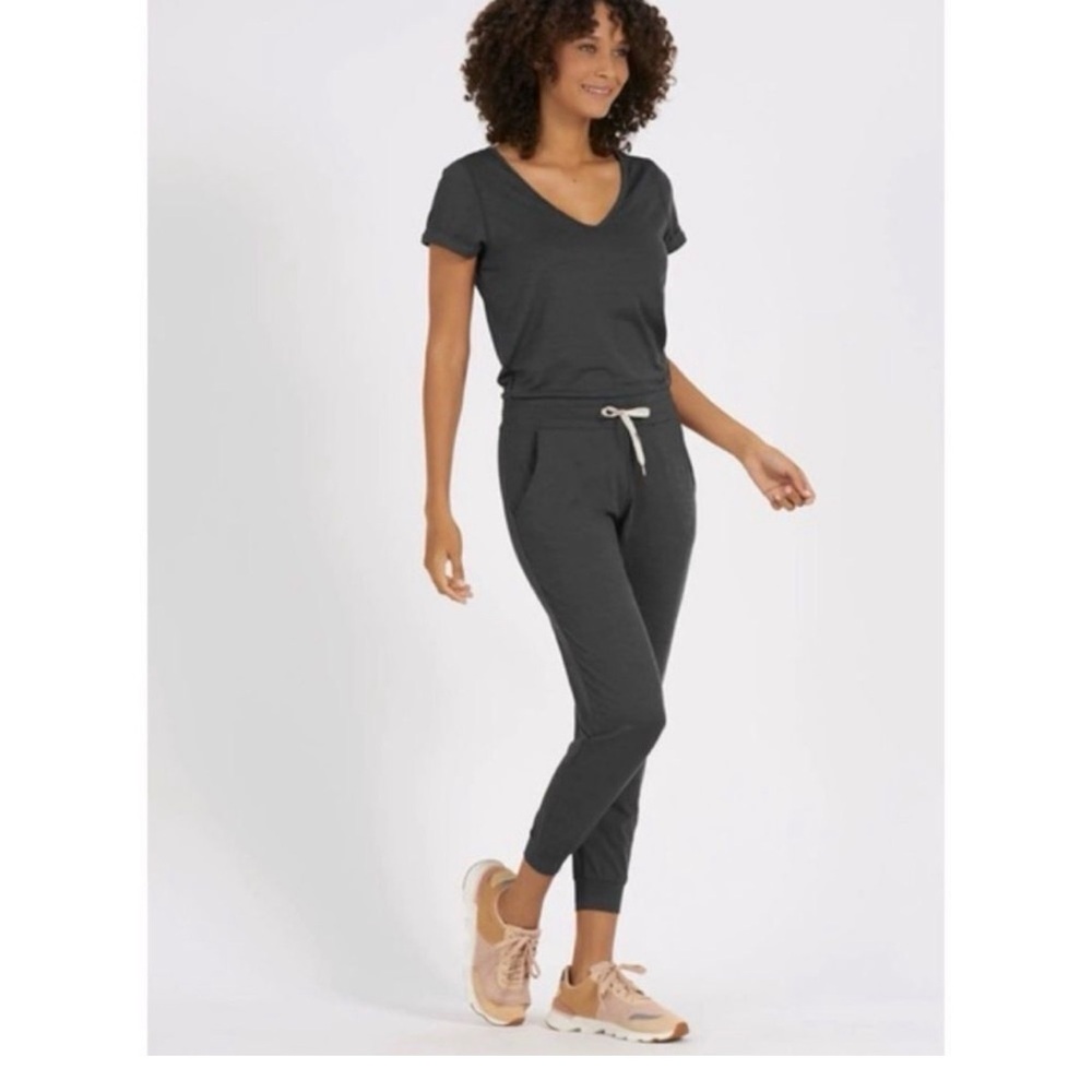 Vuori All Day Jumpsuit Heather Charcoal